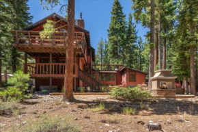 Cozy and central Tahoe cabin with private hot-tub outdoor fireplaces close to slopes